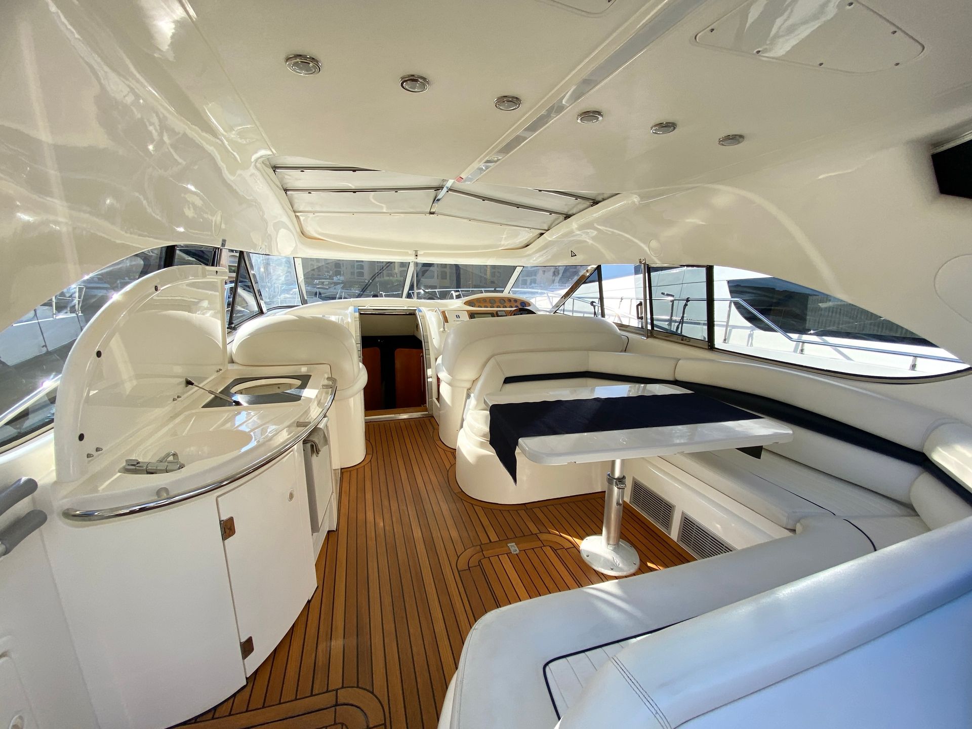 slider 18 Sunseeker Predator 58